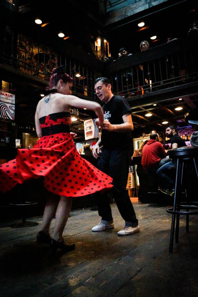 Στιγμιότυπο από Vintage Afternoon Aperitif Party των jitterbugs. (Φωτό: Αλέξανδρος Φραγκιαδάκης)