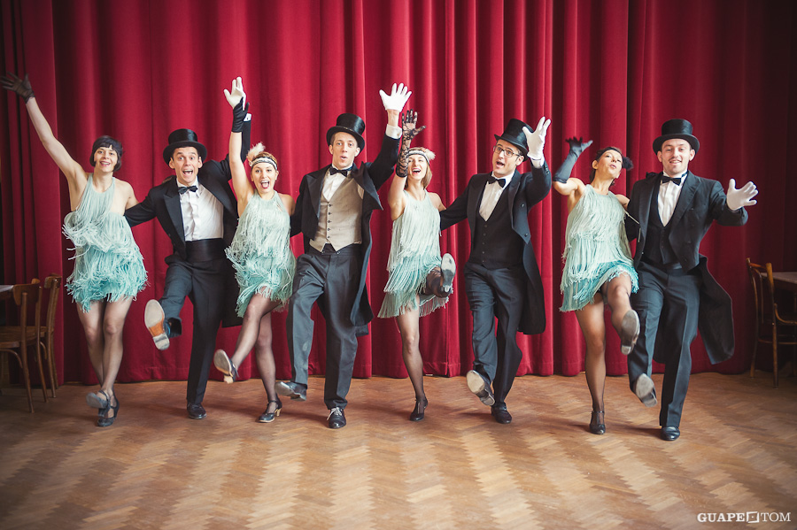 Με την ομάδα περφόρμανς The Dipsy Doodles στη Γάνδη τον Μάρτιο του 203 (δεύτερη από αριστερά)