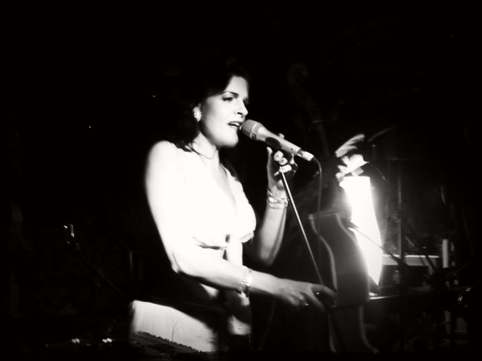 Η Sue Moreno στο 50’s Cruise στην Αίγινα το 2013 (φωτό: Ιφιγένεια Διαμάντη)